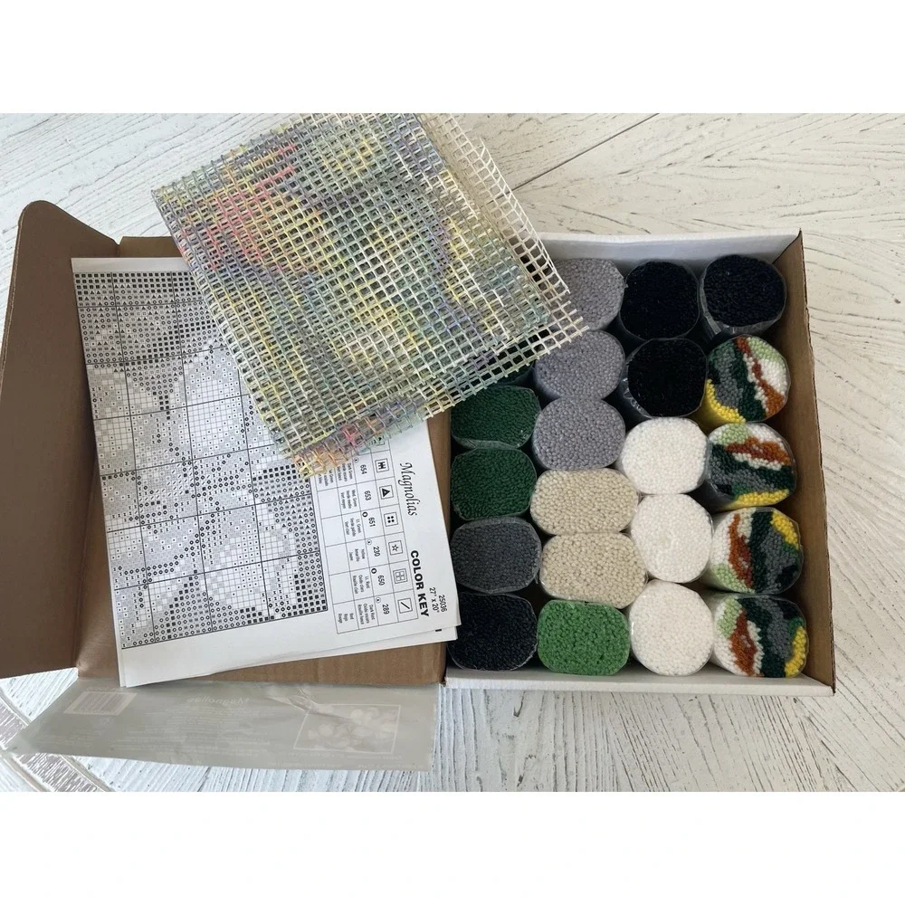 Vtg J & P Coats Latch Hook Kit - 27